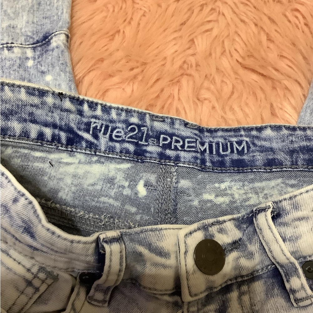 Rue21 means jeans💙 - Picture 4 of 5